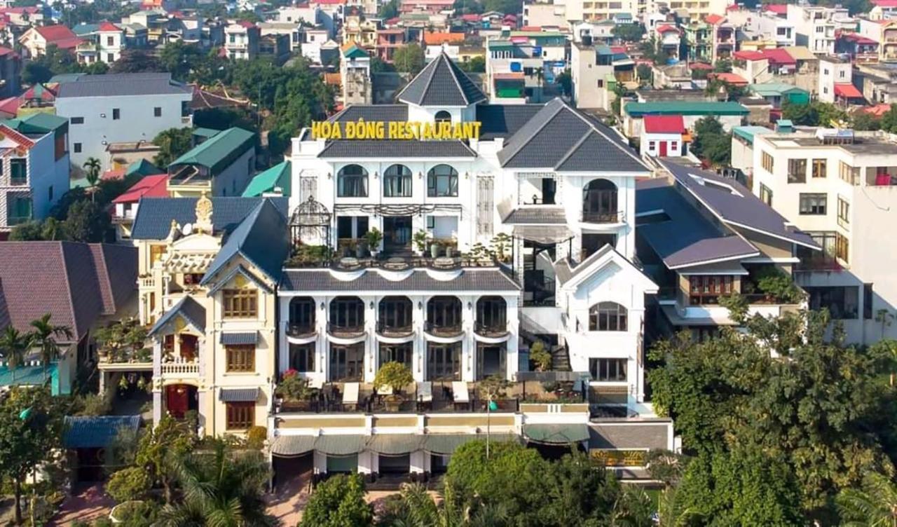 ホテル Khach San Hoa Dong Phu Ly エクステリア 写真