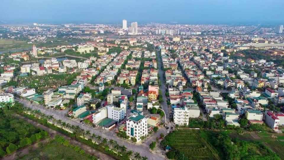 ホテル Khach San Hoa Dong Phu Ly エクステリア 写真